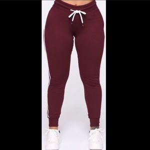 BRAND NEW FASHION NOVA “TENNIS & CHILL JOGGERS”